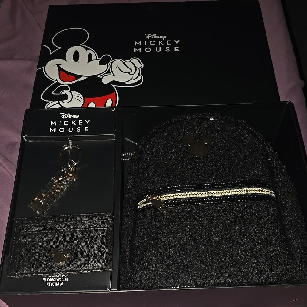 Disney Mickey Mouse Black Card Holder and Keychain Set